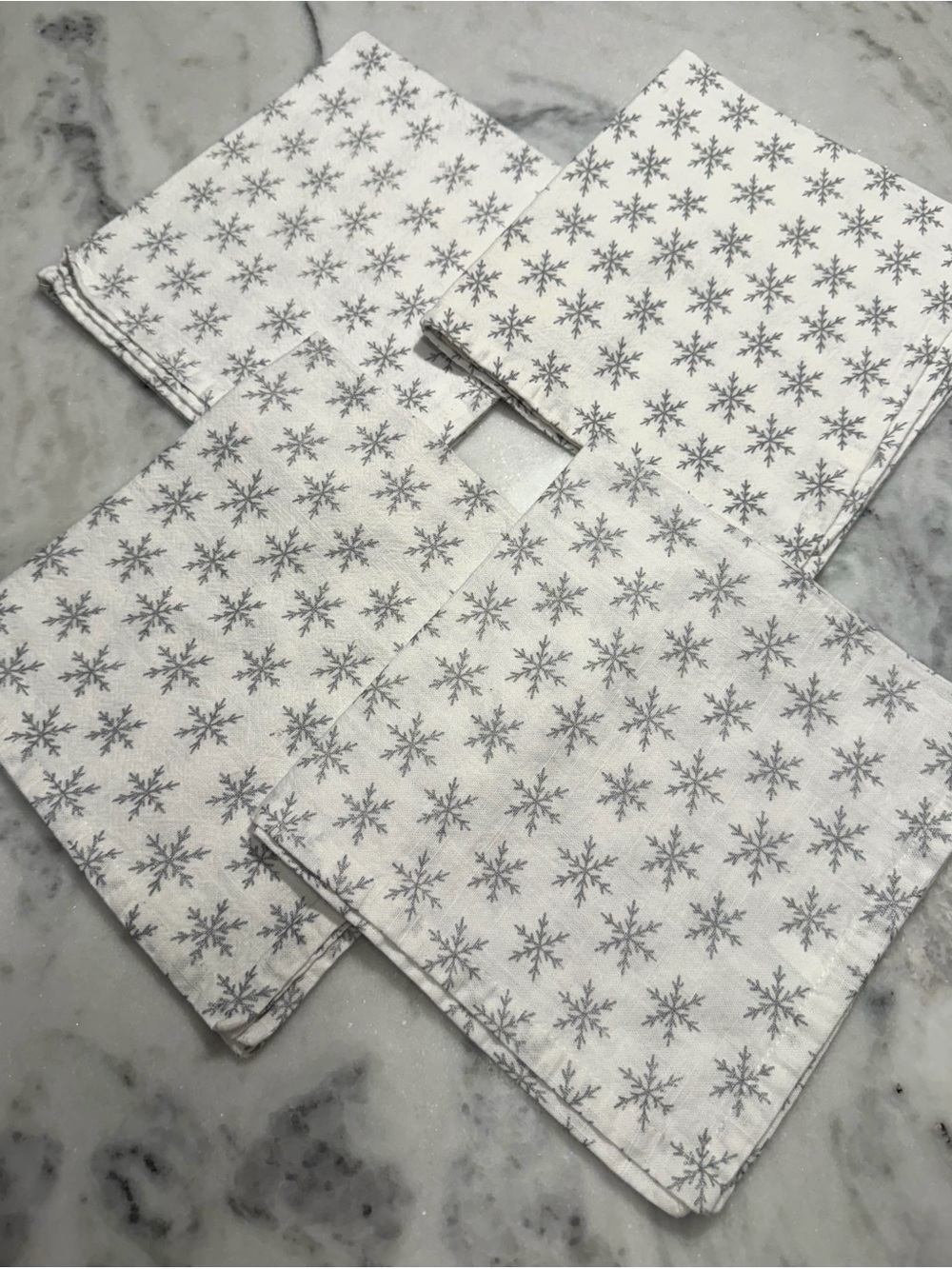 White and Silver Snowflake Print Napkins - Set of 4